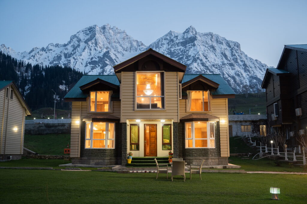 Luxury resort at Sindh Resorts & Spa with mountain views in Sonamarg